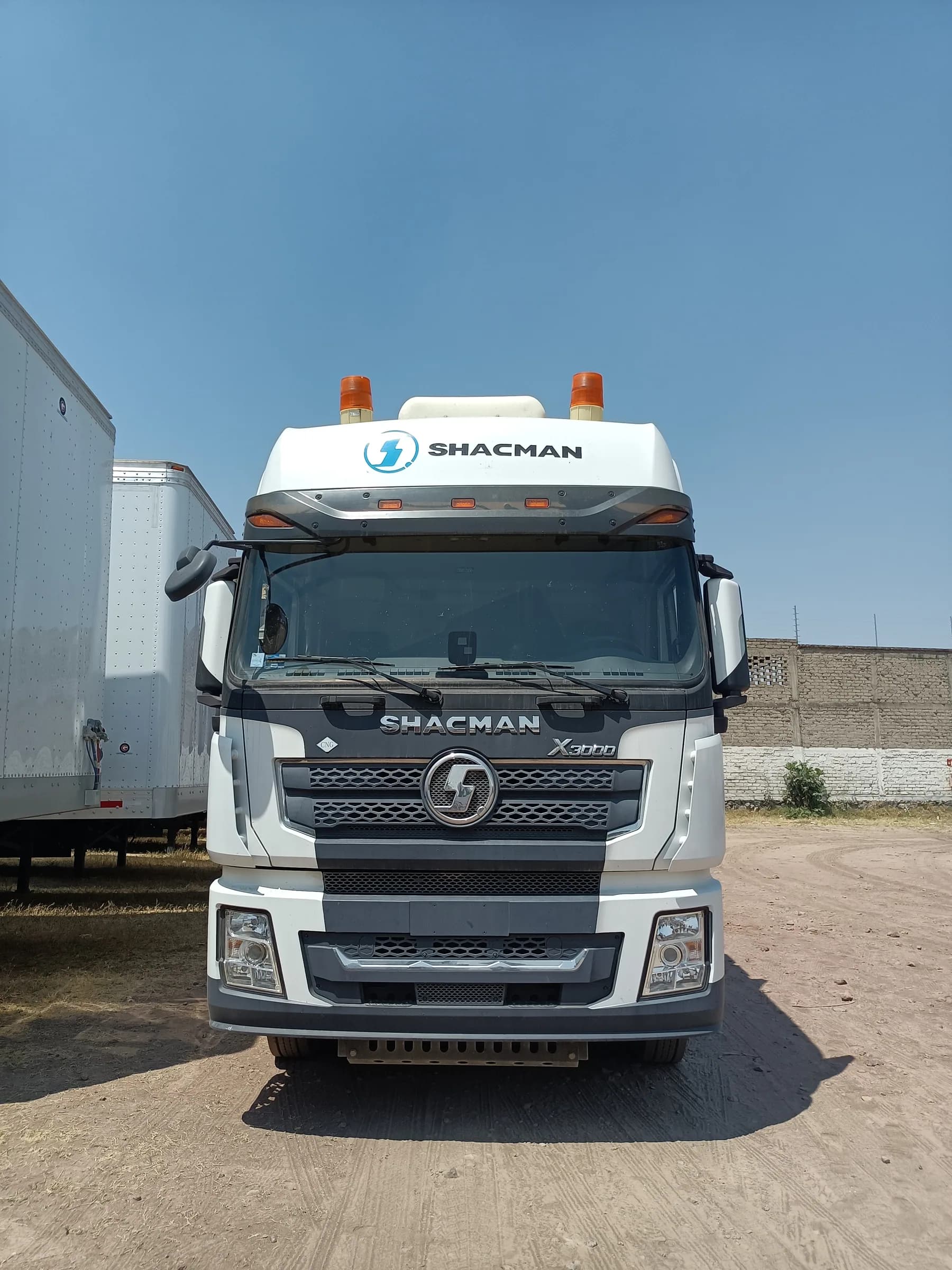 2025 Shacman X3000 Tractocamión 5ta rueda publicado en Expocamión — foto 4 de 5