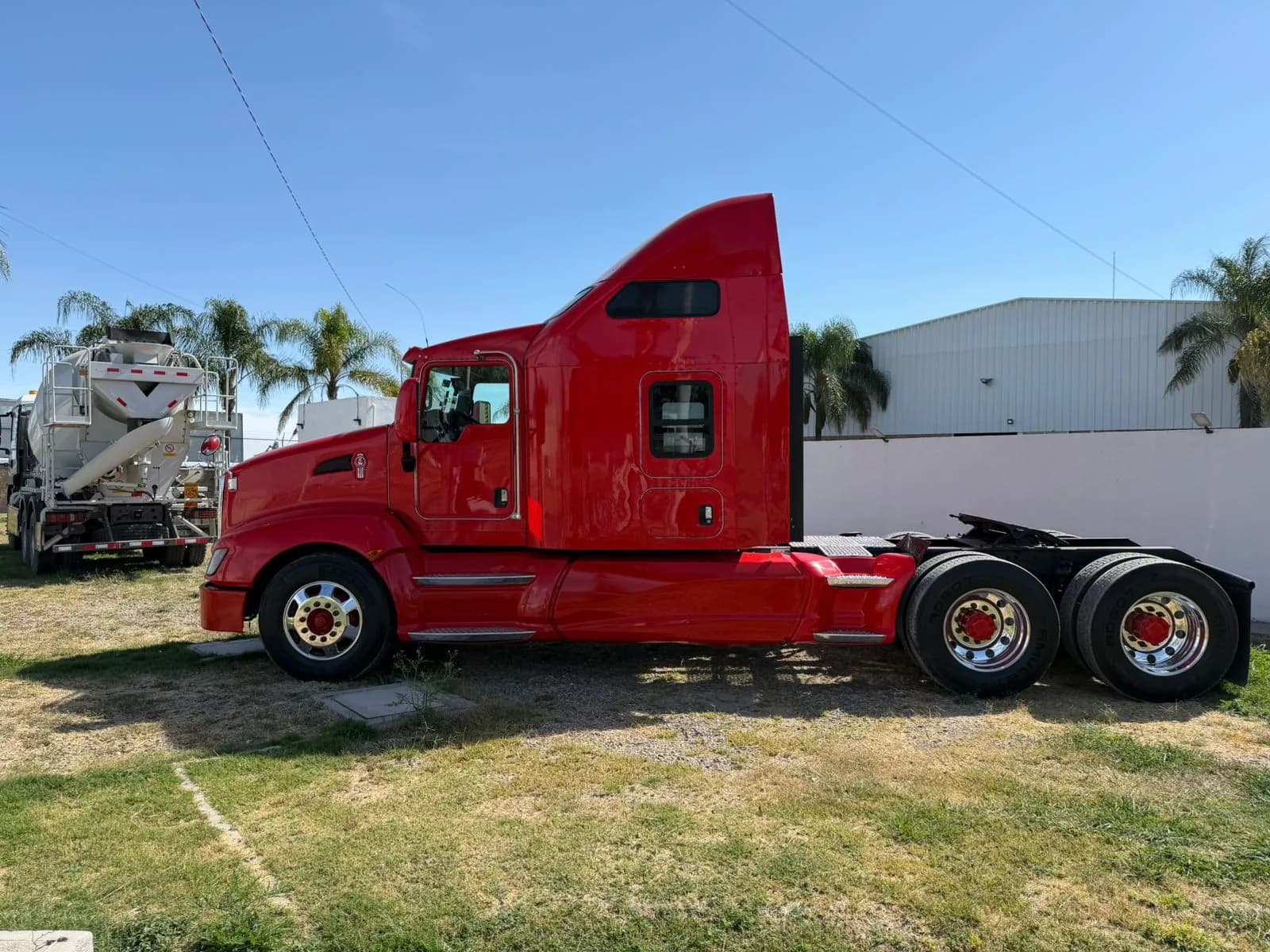 2014 Kenworth T660 Tractocamión 5ta rueda publicado en Expocamión — foto 2 de 6