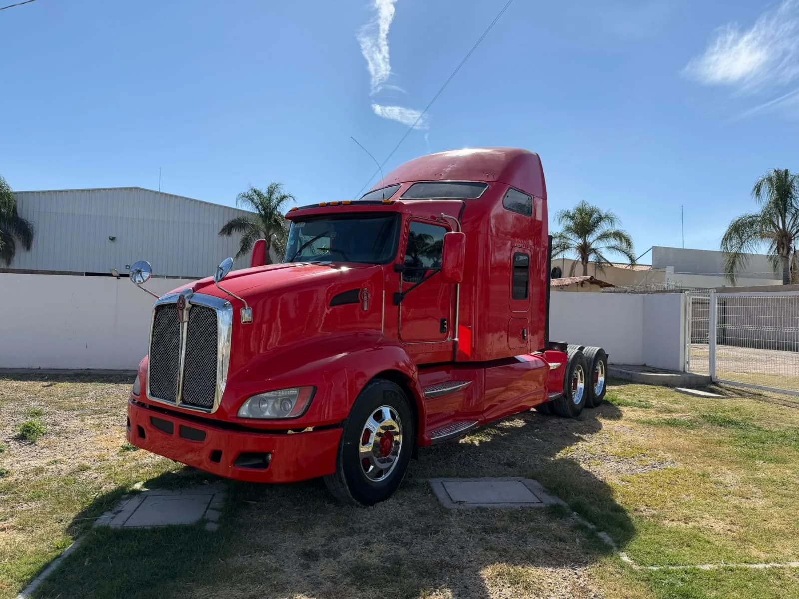 2014 Kenworth T660 Tractocamión 5ta rueda publicado en Expocamión — foto 6 de 6