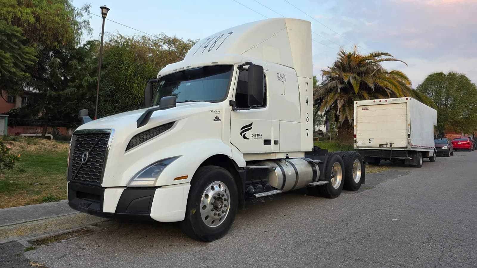 2019 Volvo VNL 64T Tractocamión 5ta rueda publicado en Expocamión — foto 3 de 4