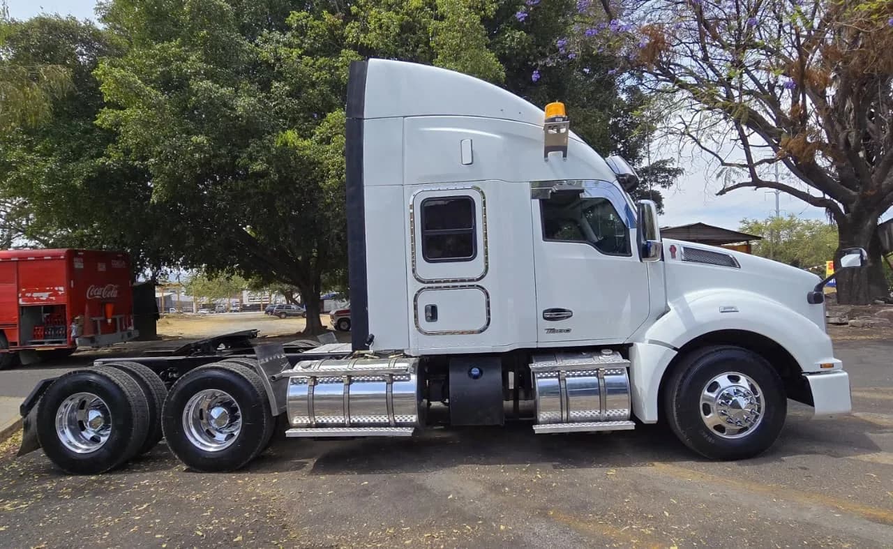 2023 Kenworth T880 Tractocamión 5ta rueda publicado en Expocamión — foto 4 de 15