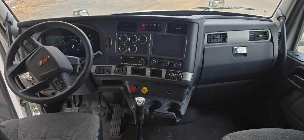 2023 Kenworth T880 Tractocamión 5ta rueda publicado en Expocamión — foto 11 de 15