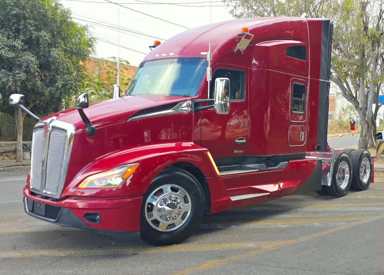 2025 Kenworth T680 Tractocamión 5ta rueda publicado en Expocamión