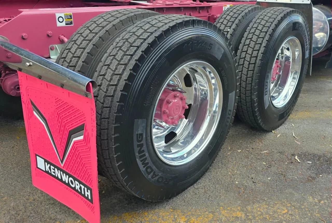 2025 Kenworth T680 Tractocamión 5ta rueda publicado en Expocamión — foto 12 de 15