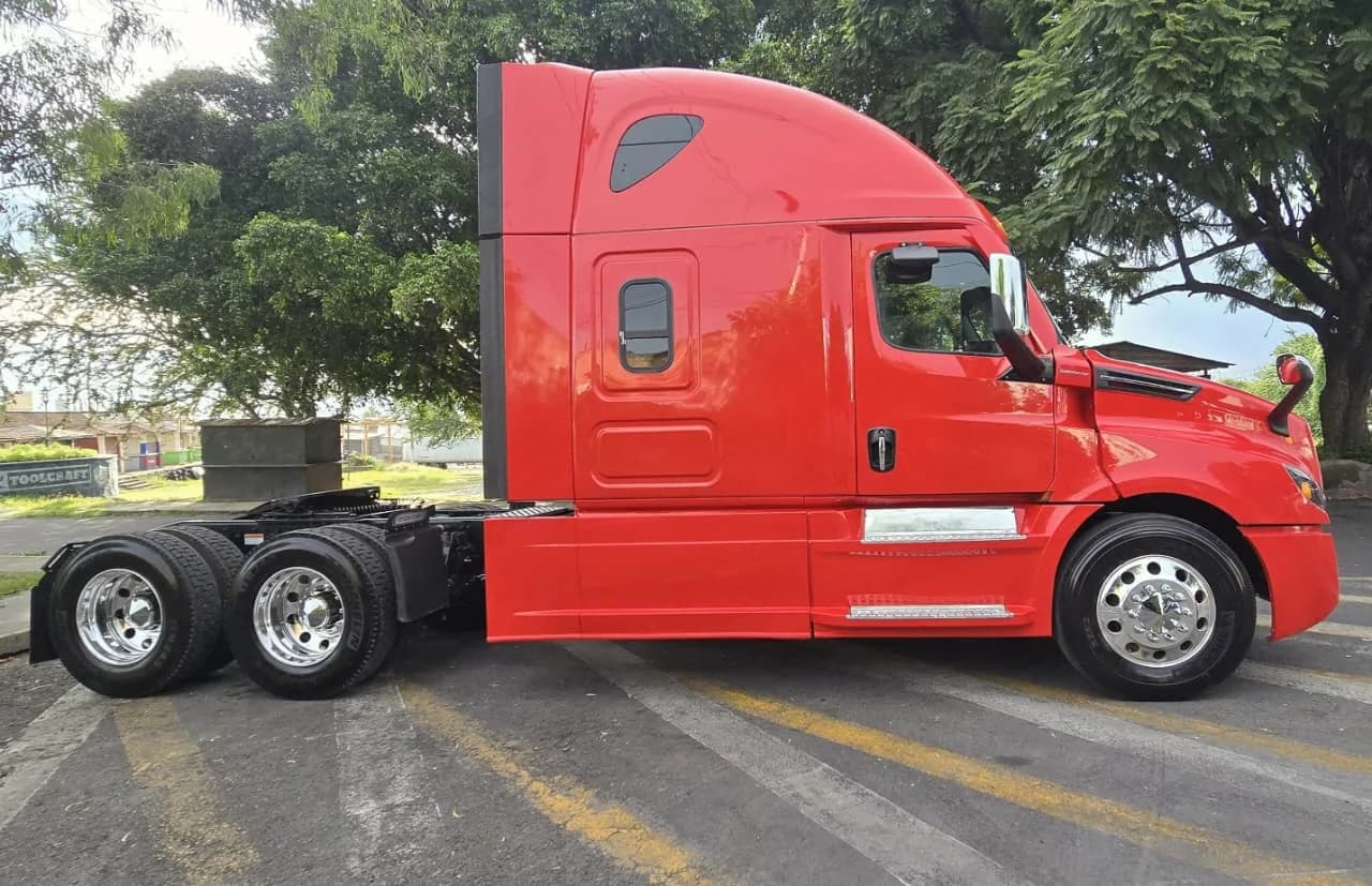 2025 Freightliner New Cascadia Tractocamión 5ta rueda publicado en Expocamión — foto 4 de 15