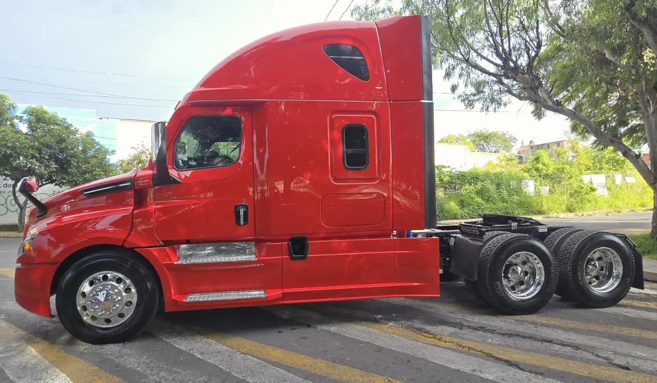 2025 Freightliner New Cascadia Tractocamión 5ta rueda publicado en Expocamión — foto 2 de 15
