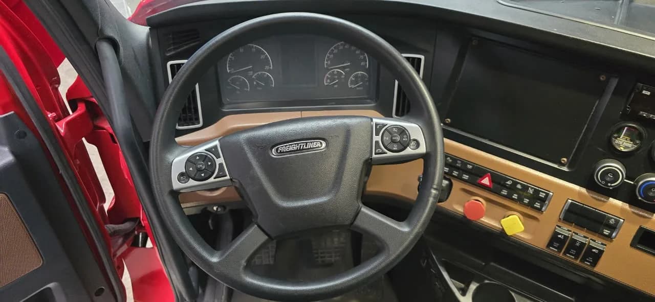 2025 Freightliner New Cascadia Tractocamión 5ta rueda publicado en Expocamión — foto 12 de 15