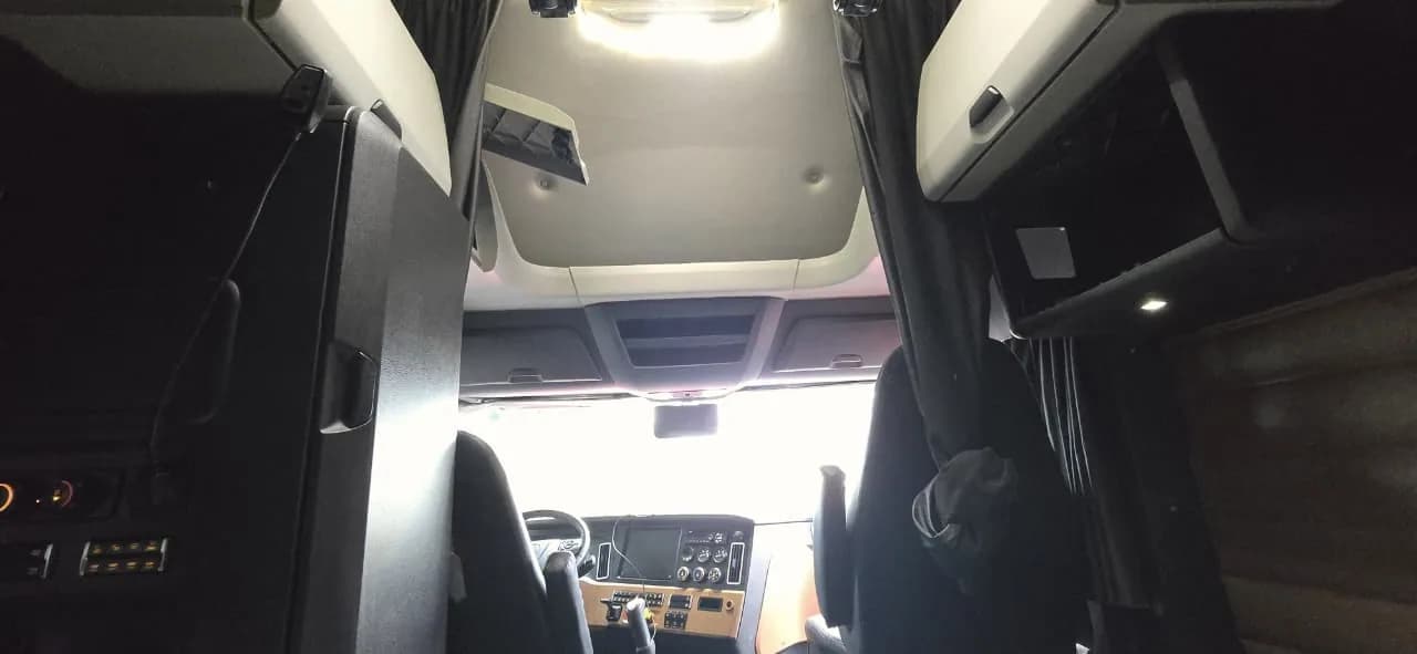2025 Freightliner New Cascadia Tractocamión 5ta rueda publicado en Expocamión — foto 13 de 15