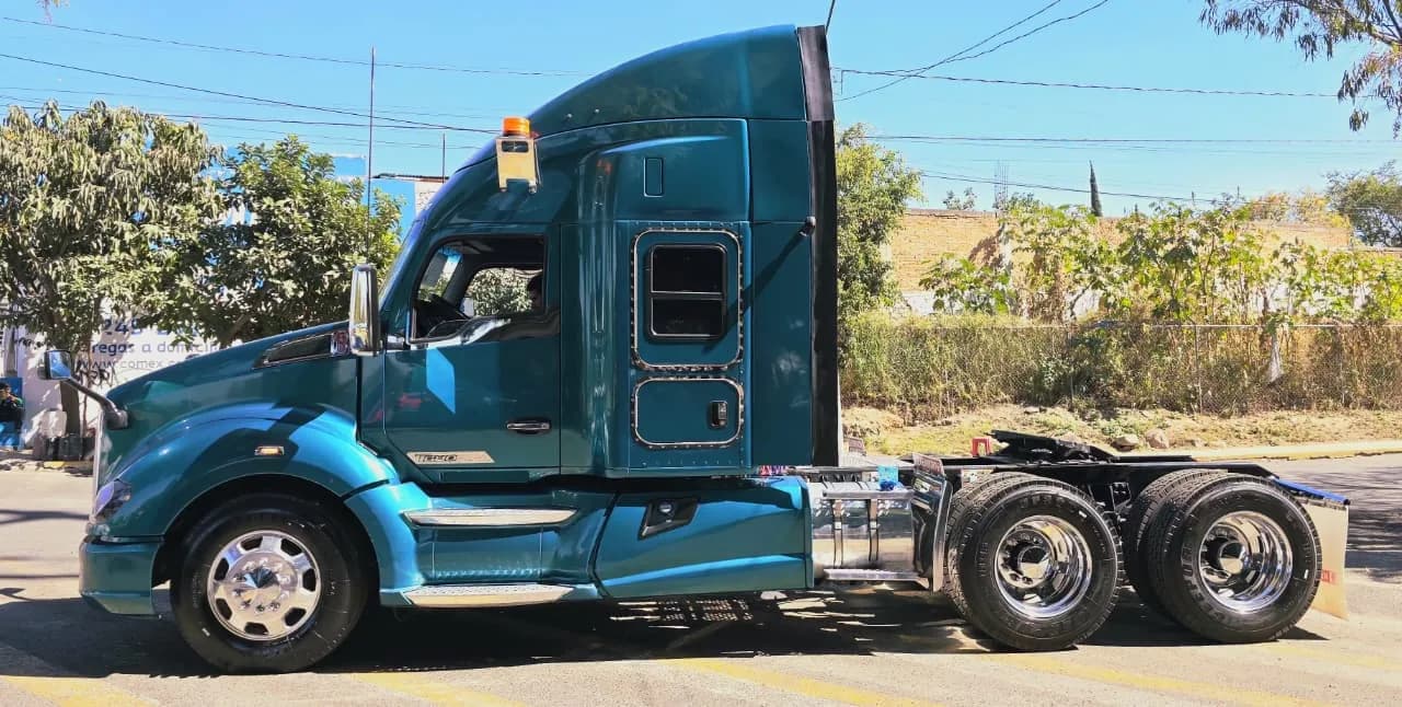 2022 Kenworth T680 Tractocamión 5ta rueda publicado en Expocamión — foto 2 de 15