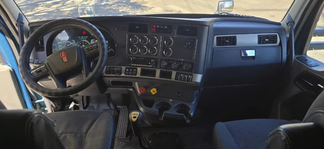 2022 Kenworth T680 Tractocamión 5ta rueda publicado en Expocamión — foto 12 de 15