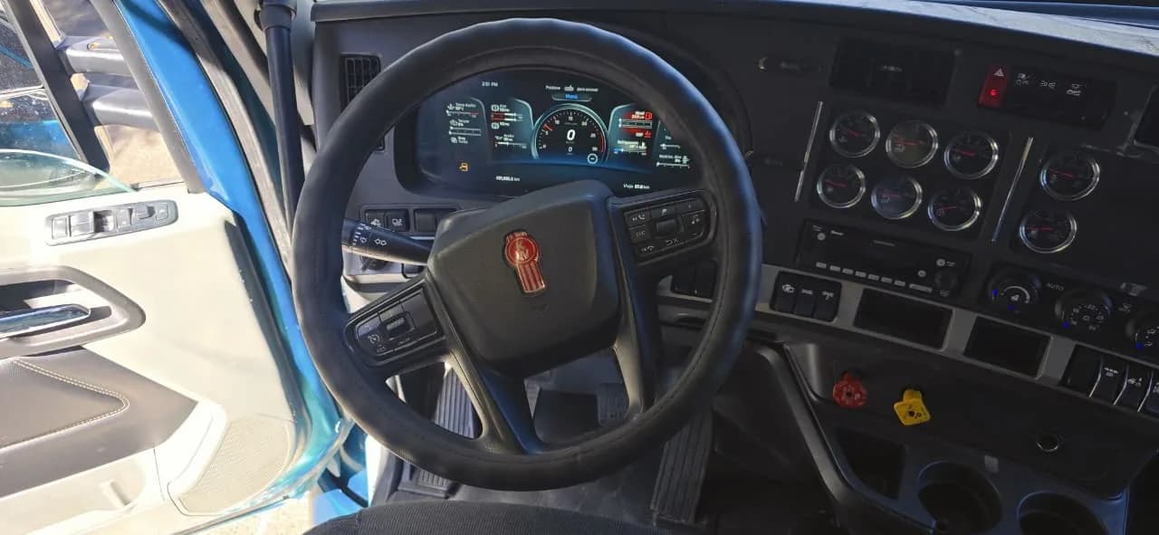2022 Kenworth T680 Tractocamión 5ta rueda publicado en Expocamión — foto 15 de 15