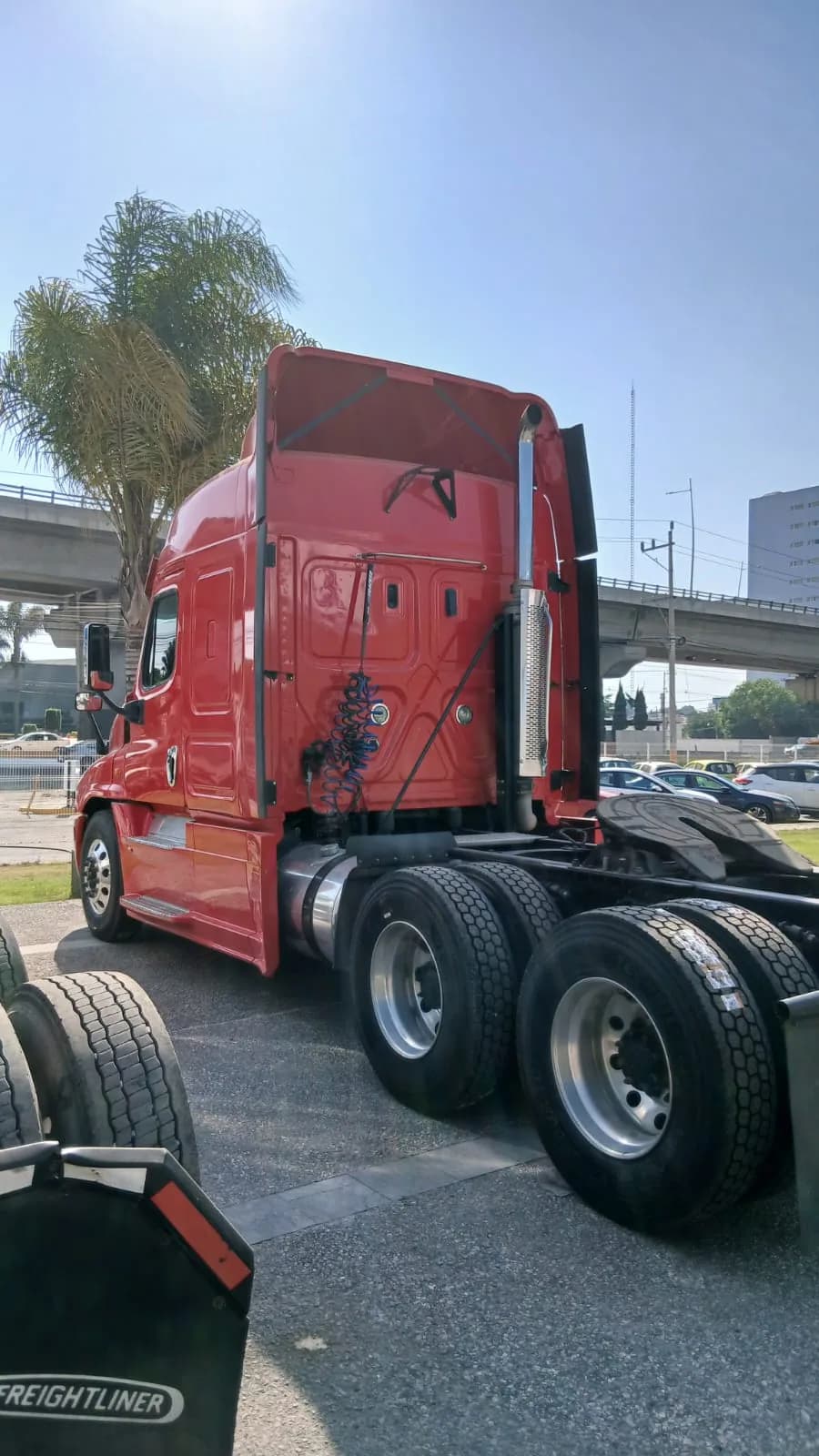 2020 Freightliner Cascadia Tractocamión 5ta rueda publicado en Expocamión — foto 2 de 12