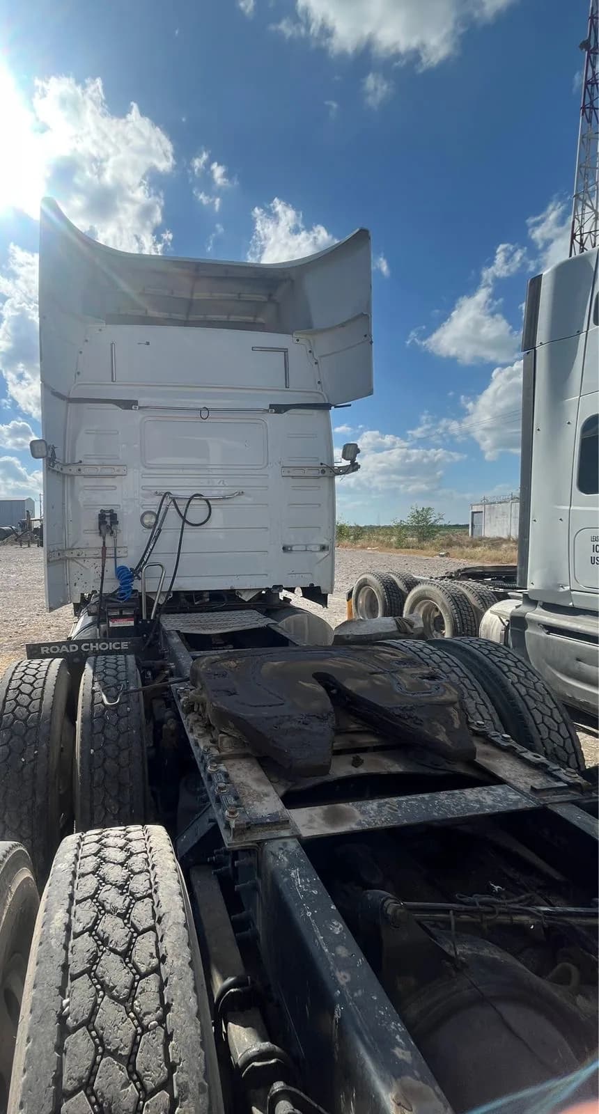 2018 Volvo VNL 64T Tractocamión 5ta rueda publicado en Expocamión — foto 3 de 3