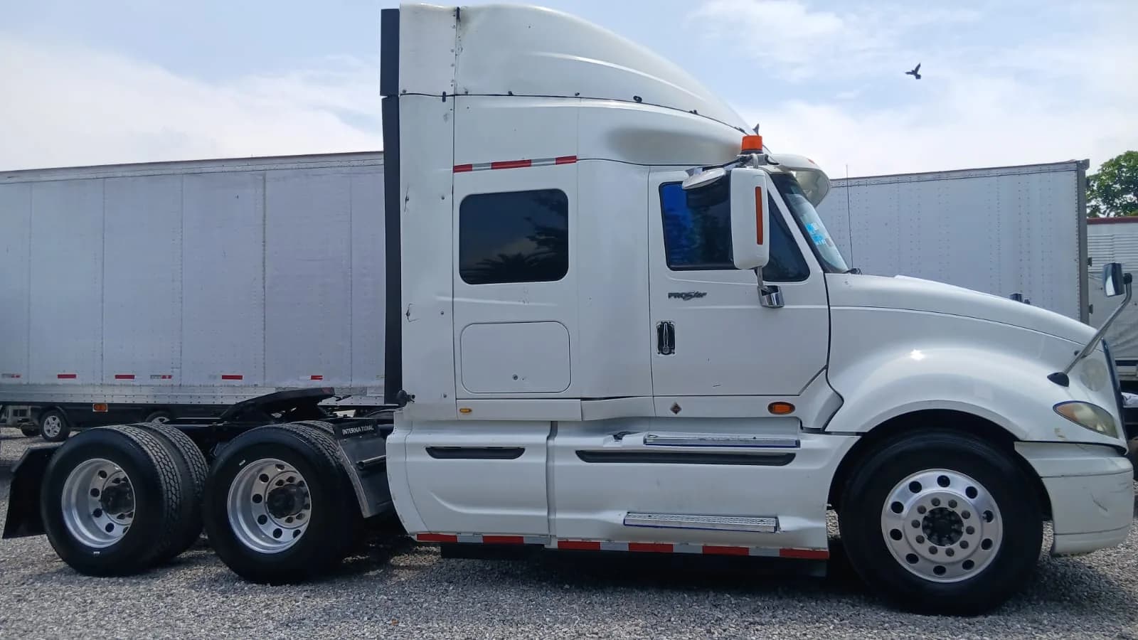 2017 International ProStar Tractocamión 5ta rueda publicado en Expocamión — foto 2 de 15