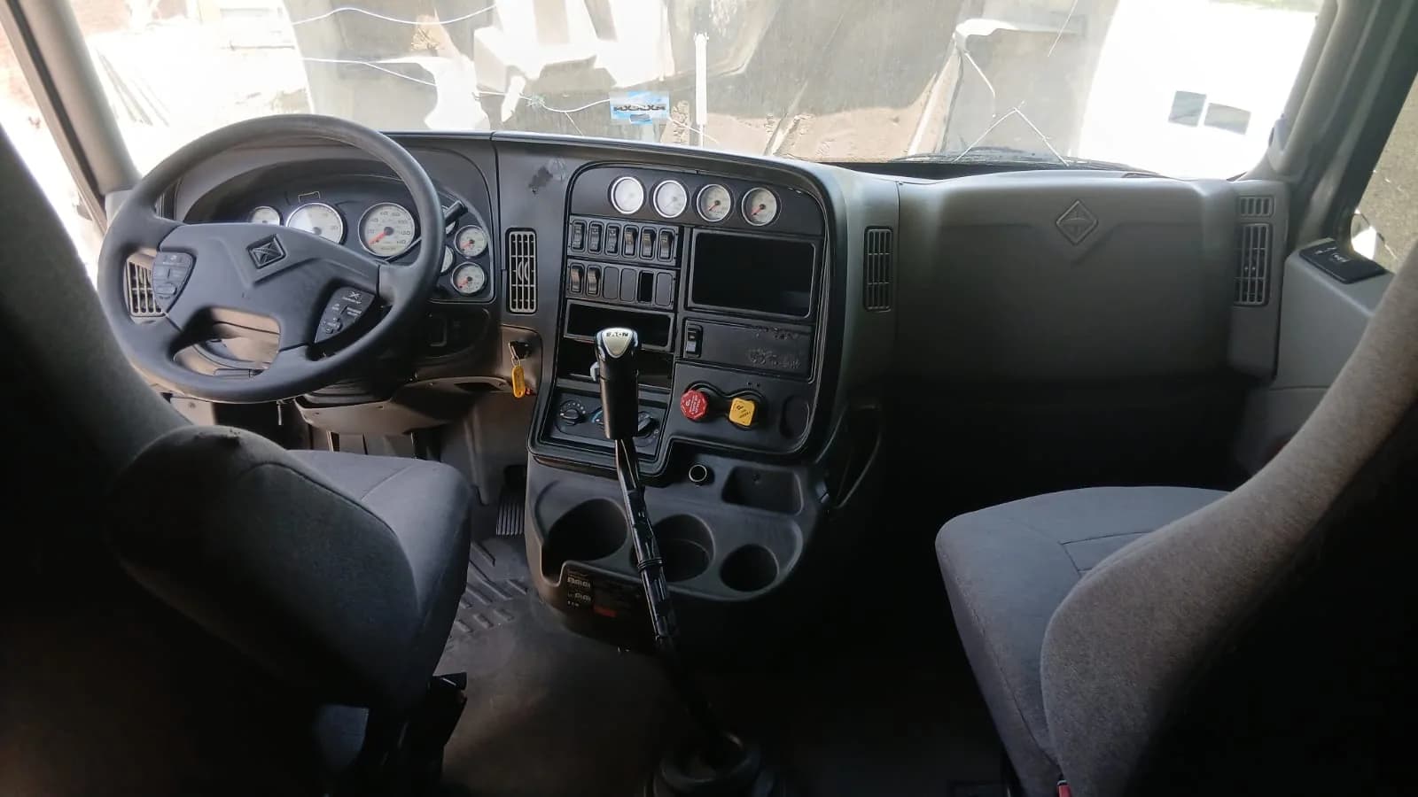 2017 International ProStar Tractocamión 5ta rueda publicado en Expocamión — foto 13 de 15