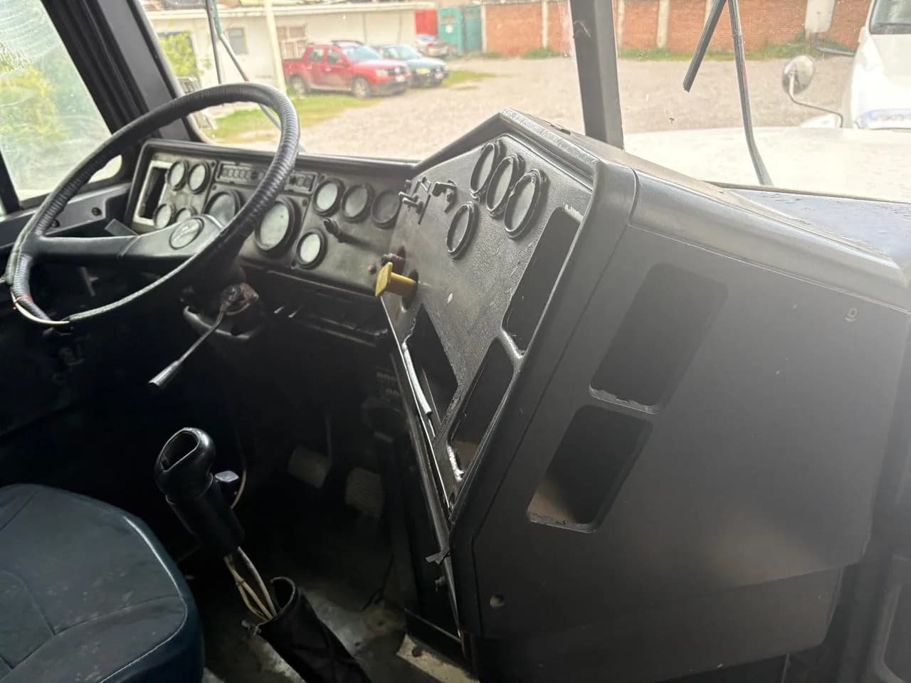 1995 Freightliner Tractocamión 5ta rueda publicado en Expocamión — foto 5 de 12