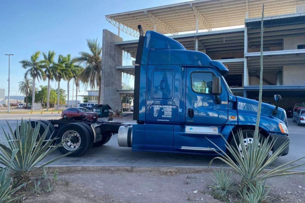 2017 Freightliner Cascadia Tractocamión 5ta rueda publicado en Expocamión — foto 6 de 10