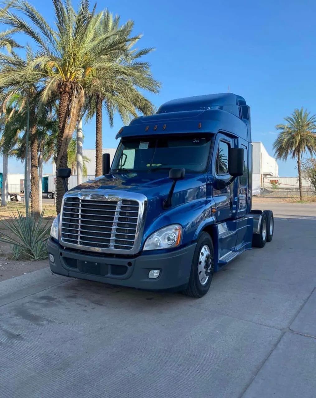 2017 Freightliner Cascadia Tractocamión 5ta rueda publicado en Expocamión — foto 10 de 10