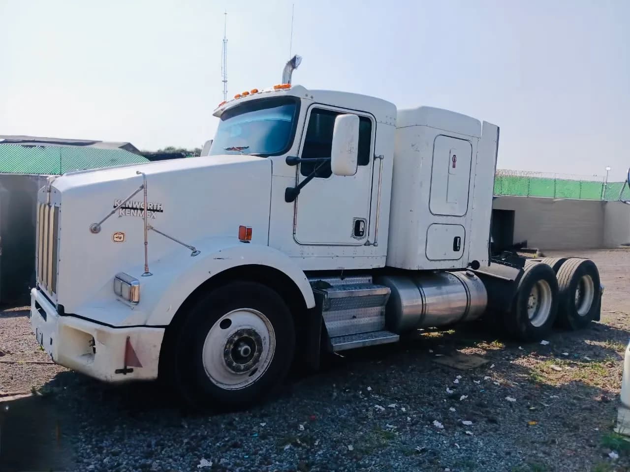 2018 Kenworth T800 Tractocamión 5ta rueda publicado en Expocamión — foto 2 de 3