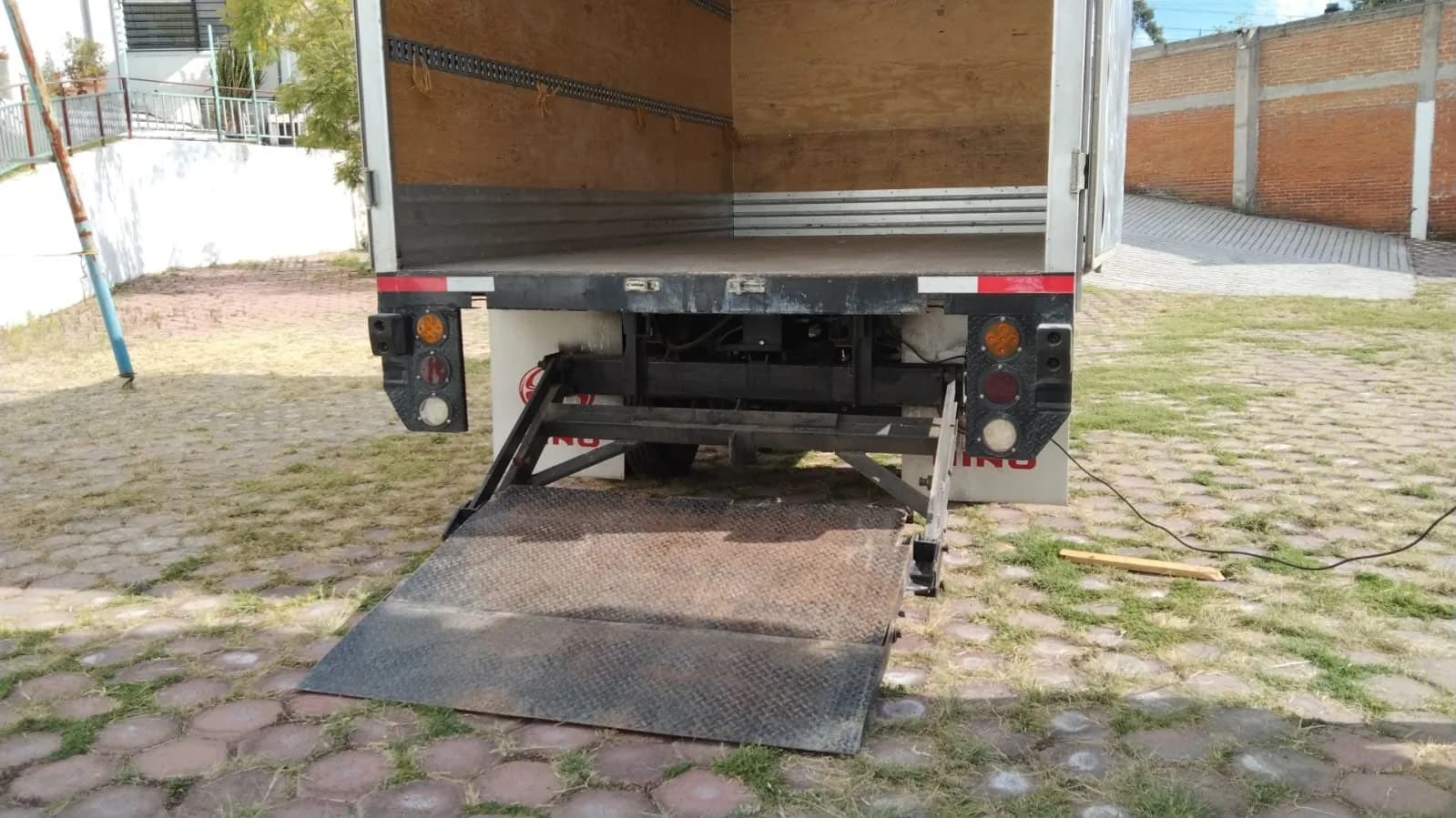 2023 Hino 300/816 Rabón (2 ejes) publicado en Expocamión — foto 4 de 5