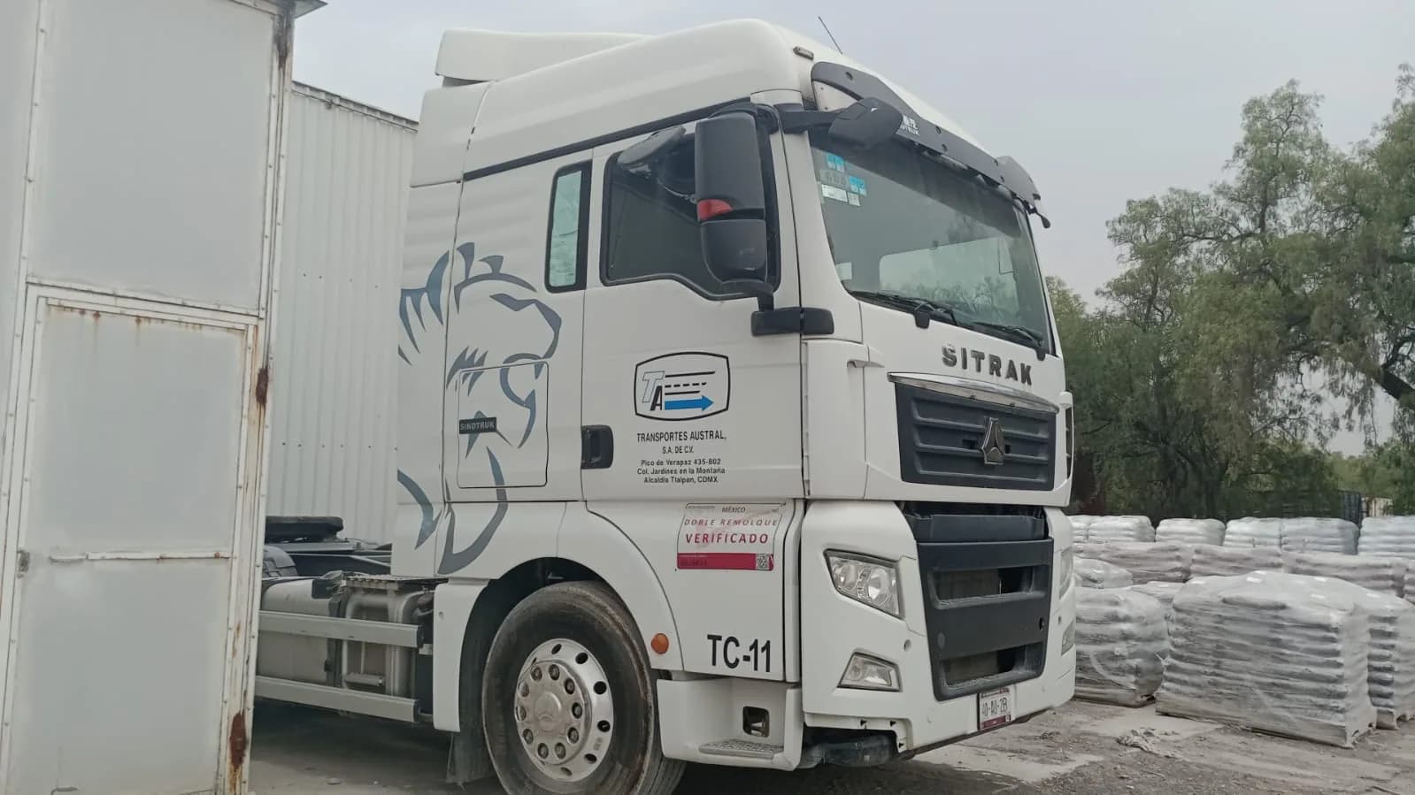 2022 Sitrak Tractocamión 5ta rueda publicado en Expocamión — foto 6 de 8