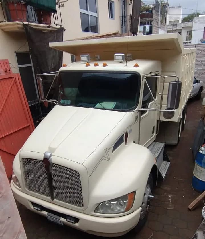 2010 Kenworth T370 Rabón (2 ejes) publicado en Expocamión — foto 2 de 10