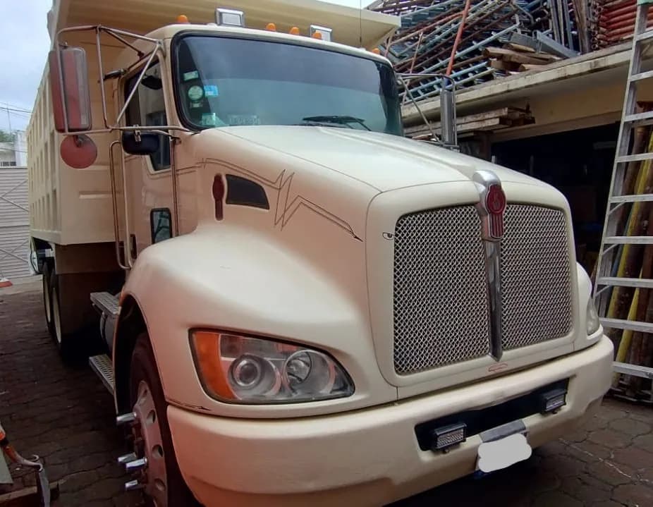 2010 Kenworth T370 Rabón (2 ejes) publicado en Expocamión — foto 4 de 10