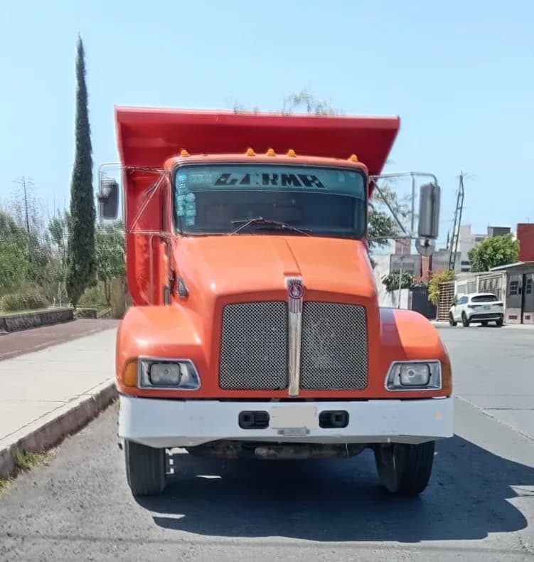 2006 Kenworth T300 Rabón (2 ejes) publicado en Expocamión — foto 4 de 10