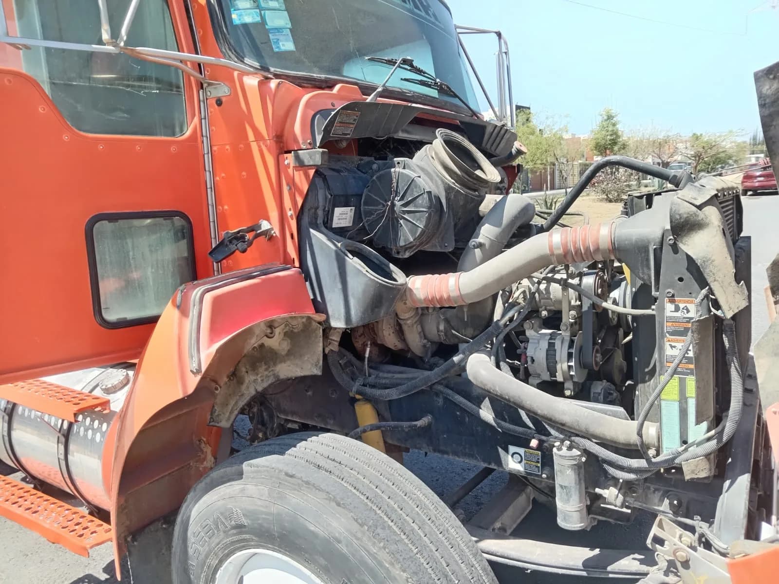 2006 Kenworth T300 Rabón (2 ejes) publicado en Expocamión — foto 7 de 10