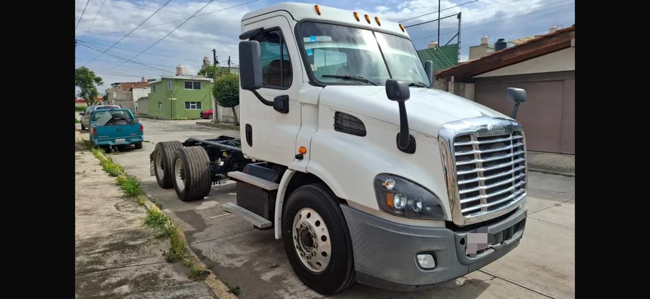 2018 Freightliner Cascadia Rabón (2 ejes) publicado en Expocamión — foto 5 de 13