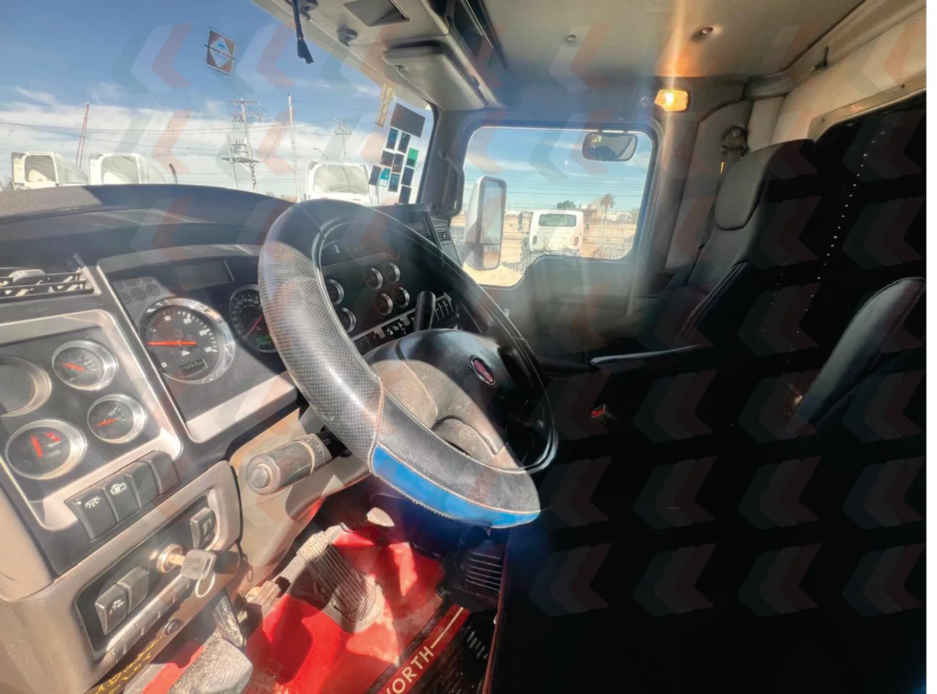 2016 Kenworth T660 Tractocamión 5ta rueda publicado en Expocamión — foto 5 de 13