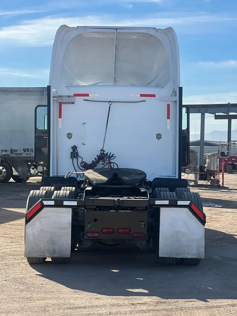 2017 Kenworth T660 Tractocamión 5ta rueda publicado en Expocamión — foto 7 de 12