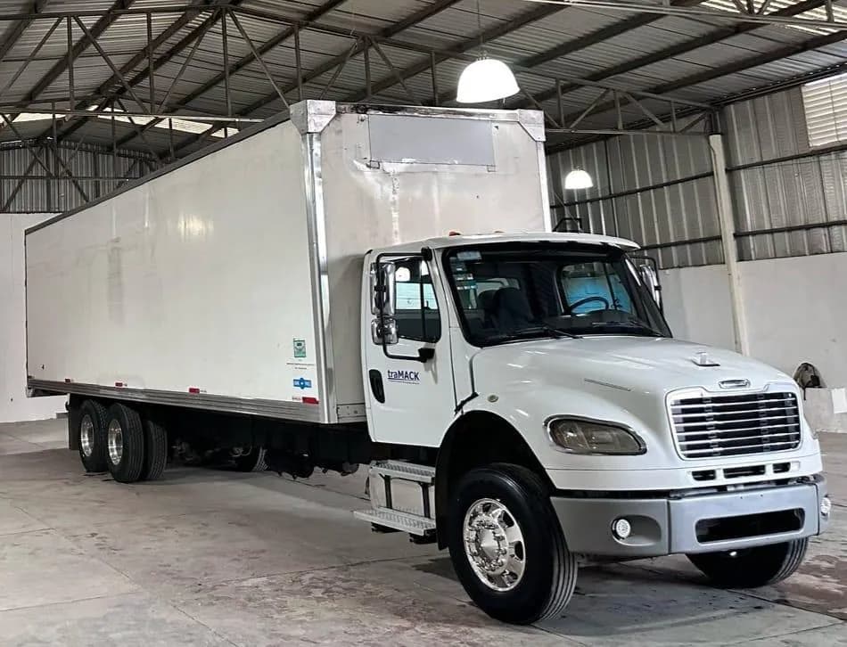 2020 Freightliner M2 Torton (3 ejes) publicado en Expocamión — foto 1 de 10
