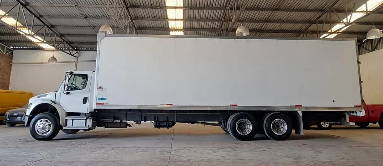 2020 Freightliner M2 Torton (3 ejes) publicado en Expocamión — foto 2 de 10