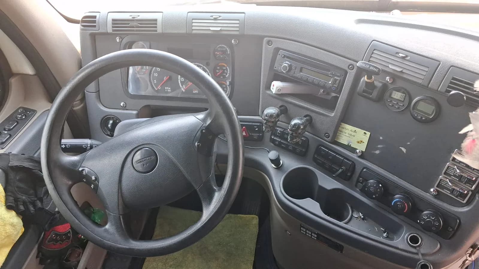 2016 Freightliner Cascadia 125 Tractocamión 5ta rueda publicado en Expocamión — foto 5 de 5
