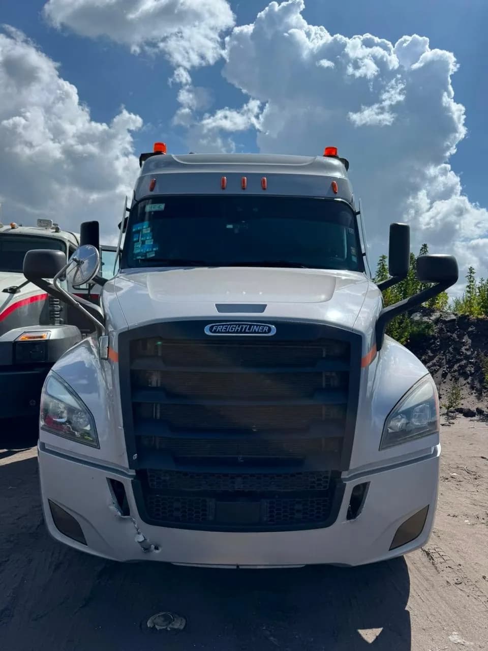 2020 Freightliner Cascadia Tractocamión 5ta rueda publicado en Expocamión — foto 5 de 5