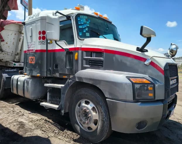 2019 Mack Tractocamión 5ta rueda publicado en Expocamión — foto 2 de 6