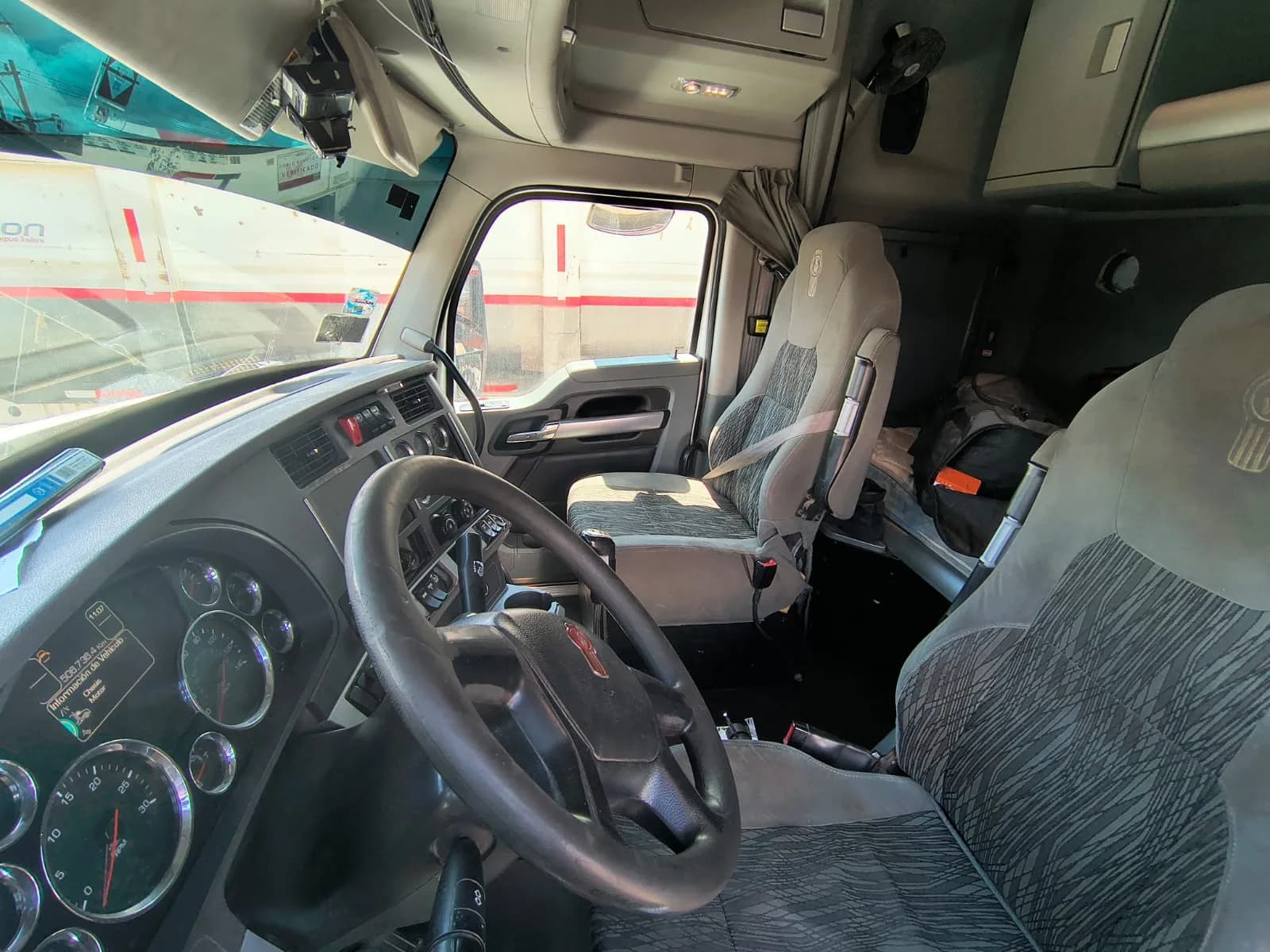 2019 Kenworth T680 Tractocamión 5ta rueda publicado en Expocamión — foto 2 de 6
