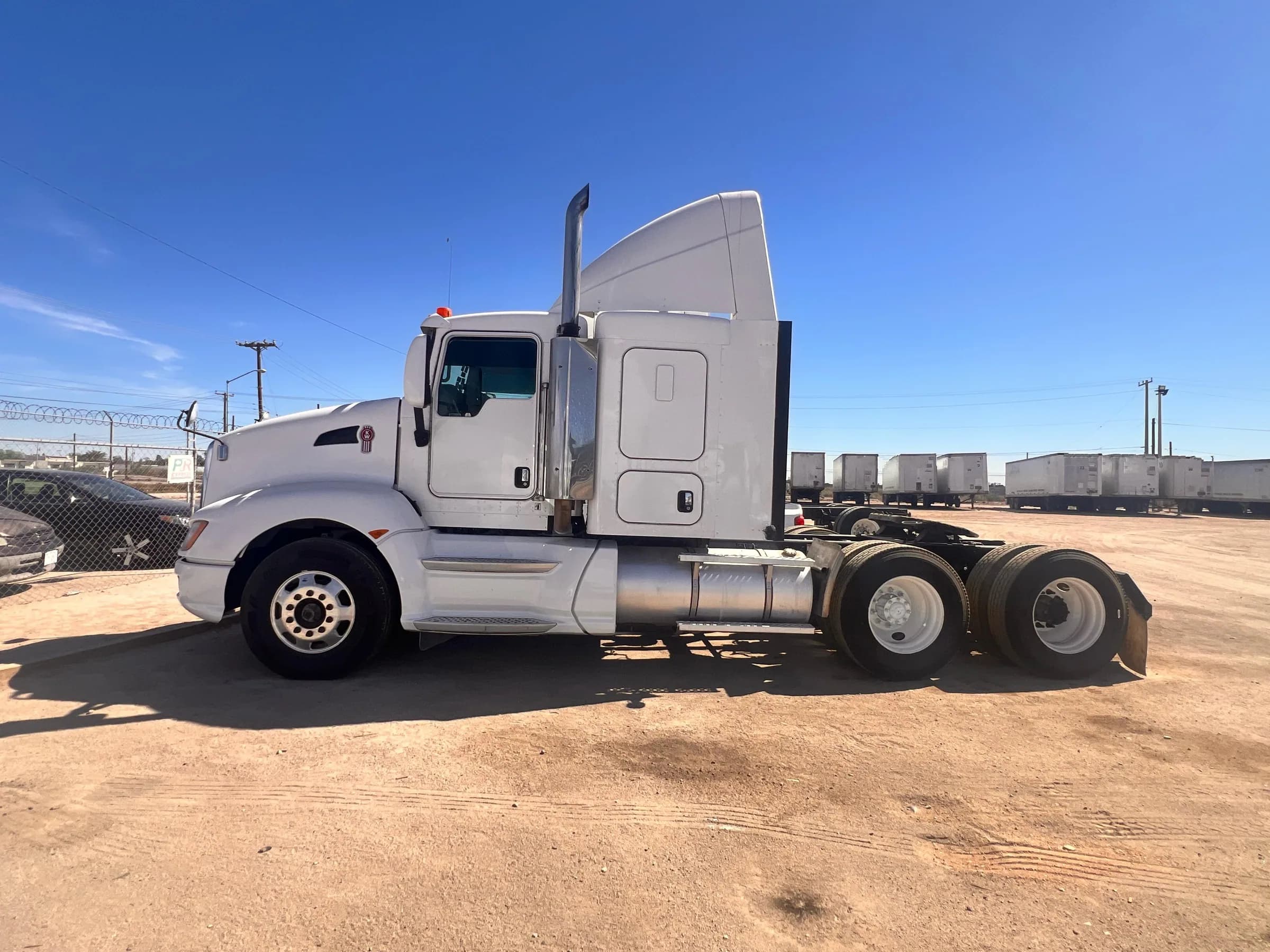 2017 Kenworth T660 Tractocamión 5ta rueda publicado en Expocamión — foto 3 de 6