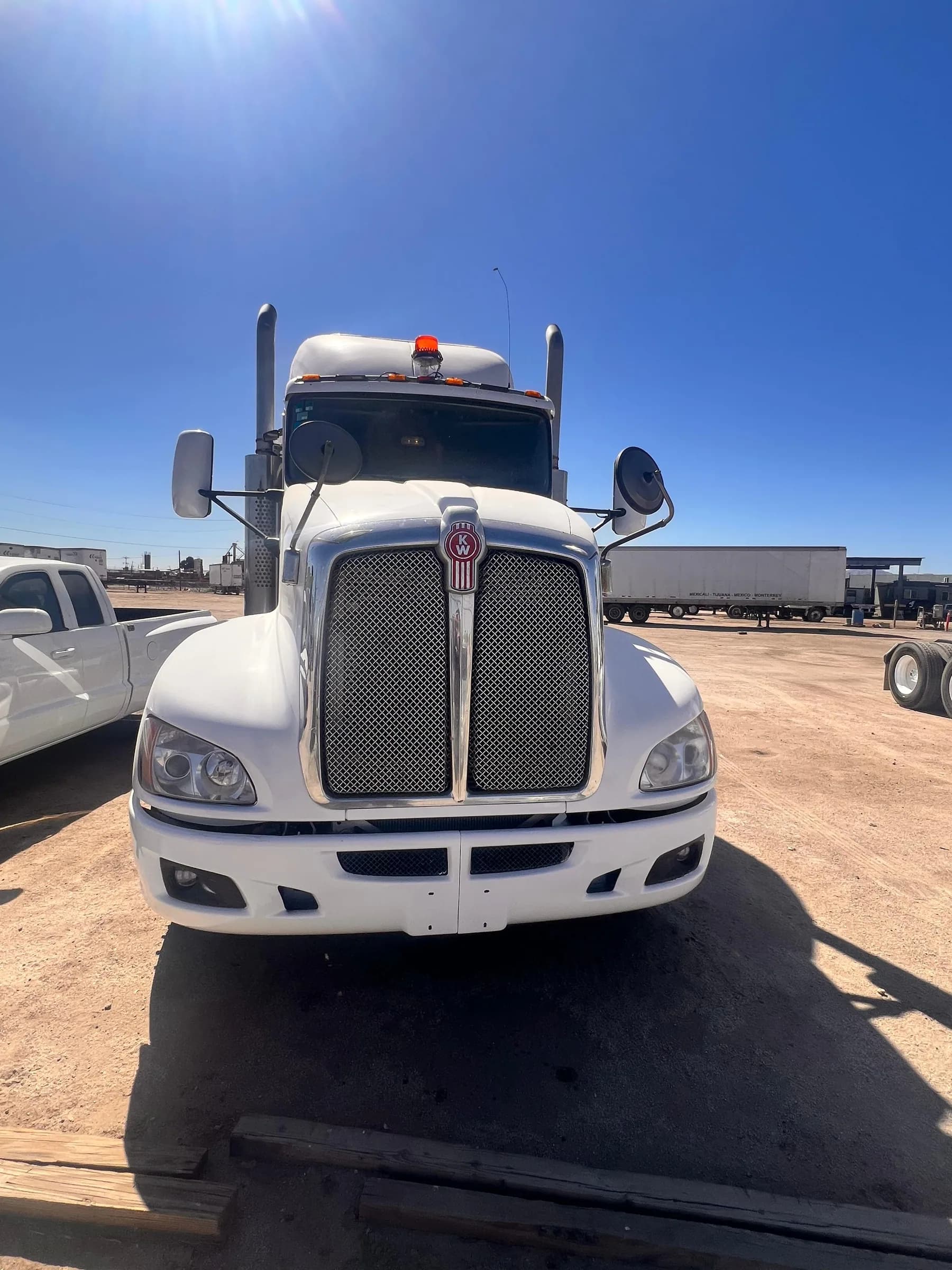 2017 Kenworth T660 Tractocamión 5ta rueda publicado en Expocamión — foto 4 de 6