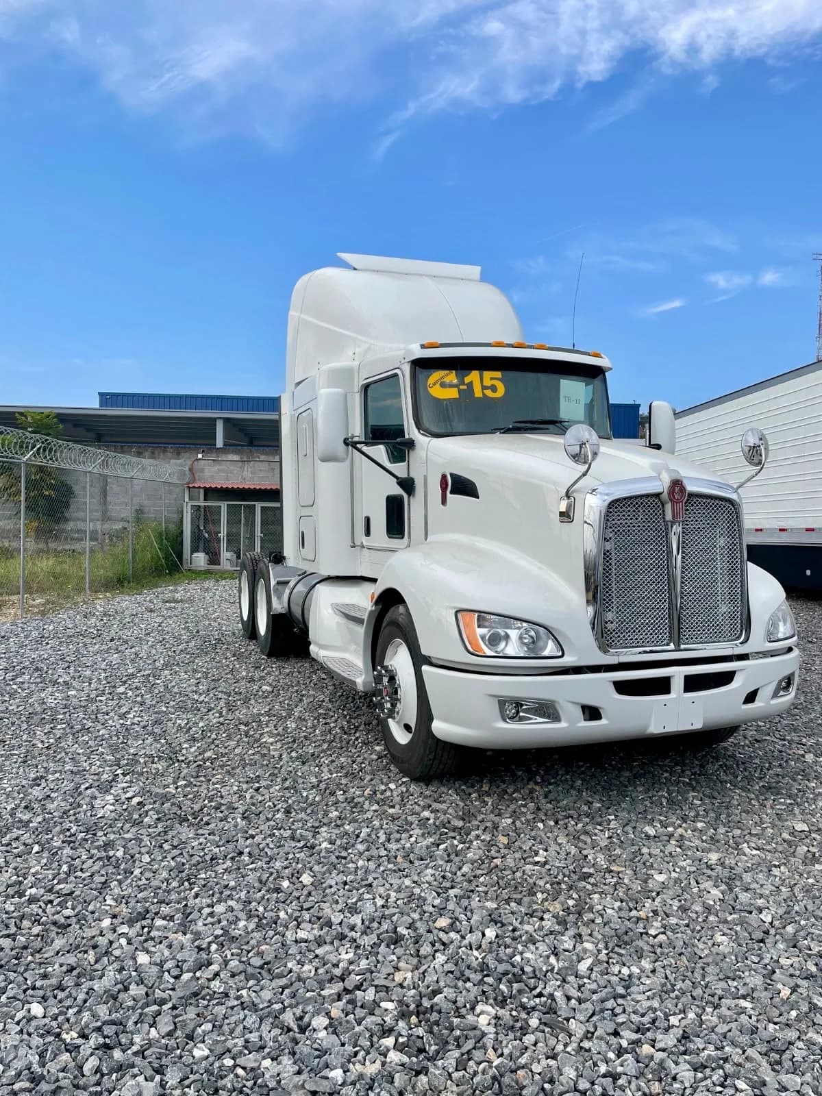 2015 Kenworth T680 Tractocamión 5ta rueda publicado en Expocamión — foto 3 de 7