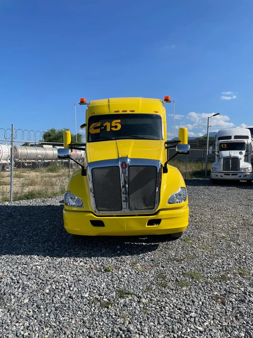 2015 Kenworth T680 Tractocamión 5ta rueda publicado en Expocamión — foto 9 de 9