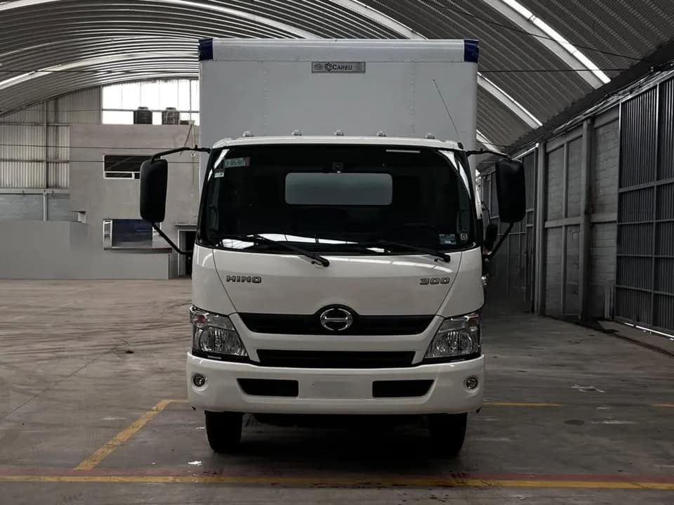 2023 Hino 300/716 Camioneta / Van publicado en Expocamión — foto 4 de 4