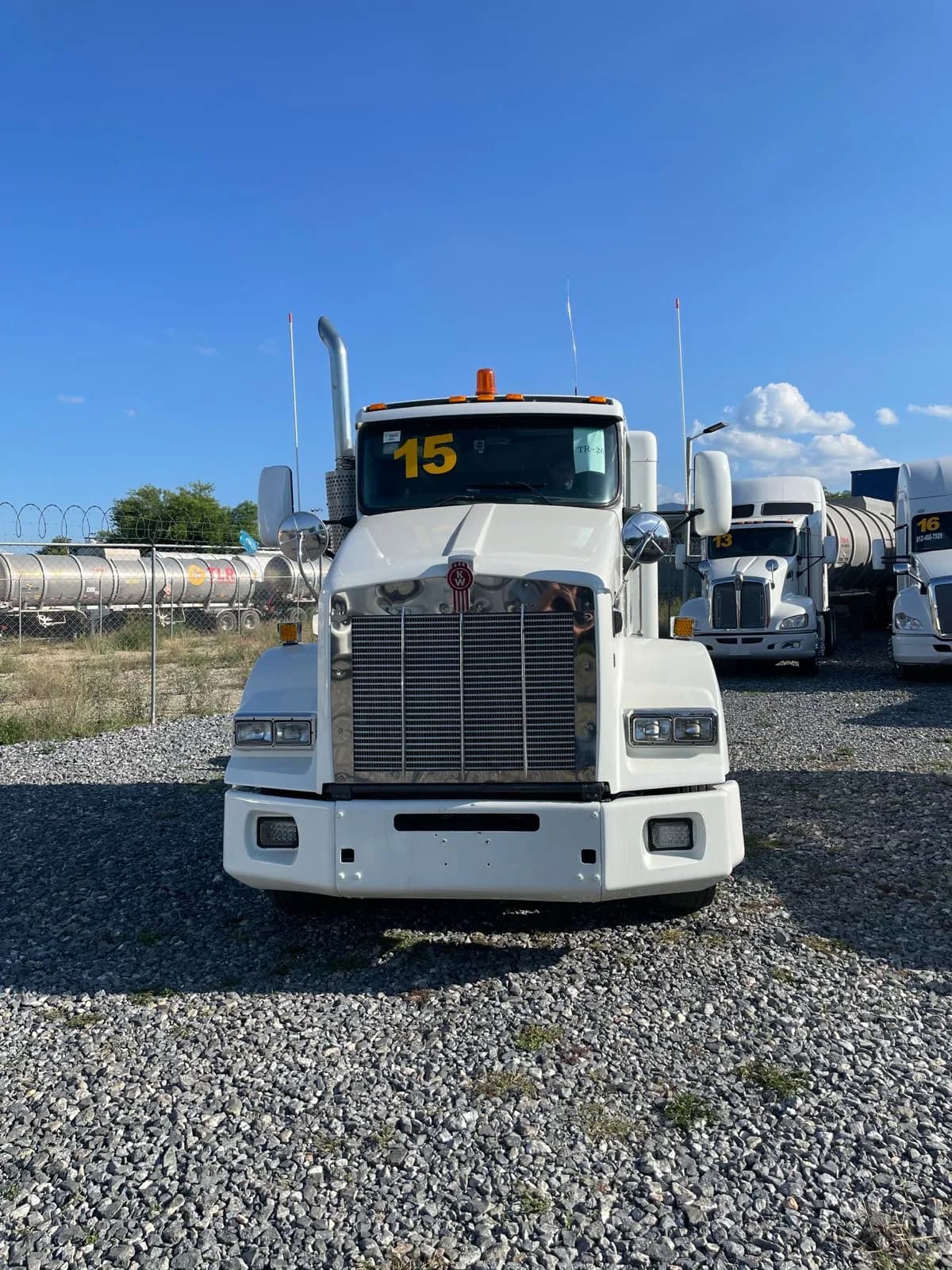 2015 Kenworth T800 Tractocamión 5ta rueda publicado en Expocamión — foto 12 de 12