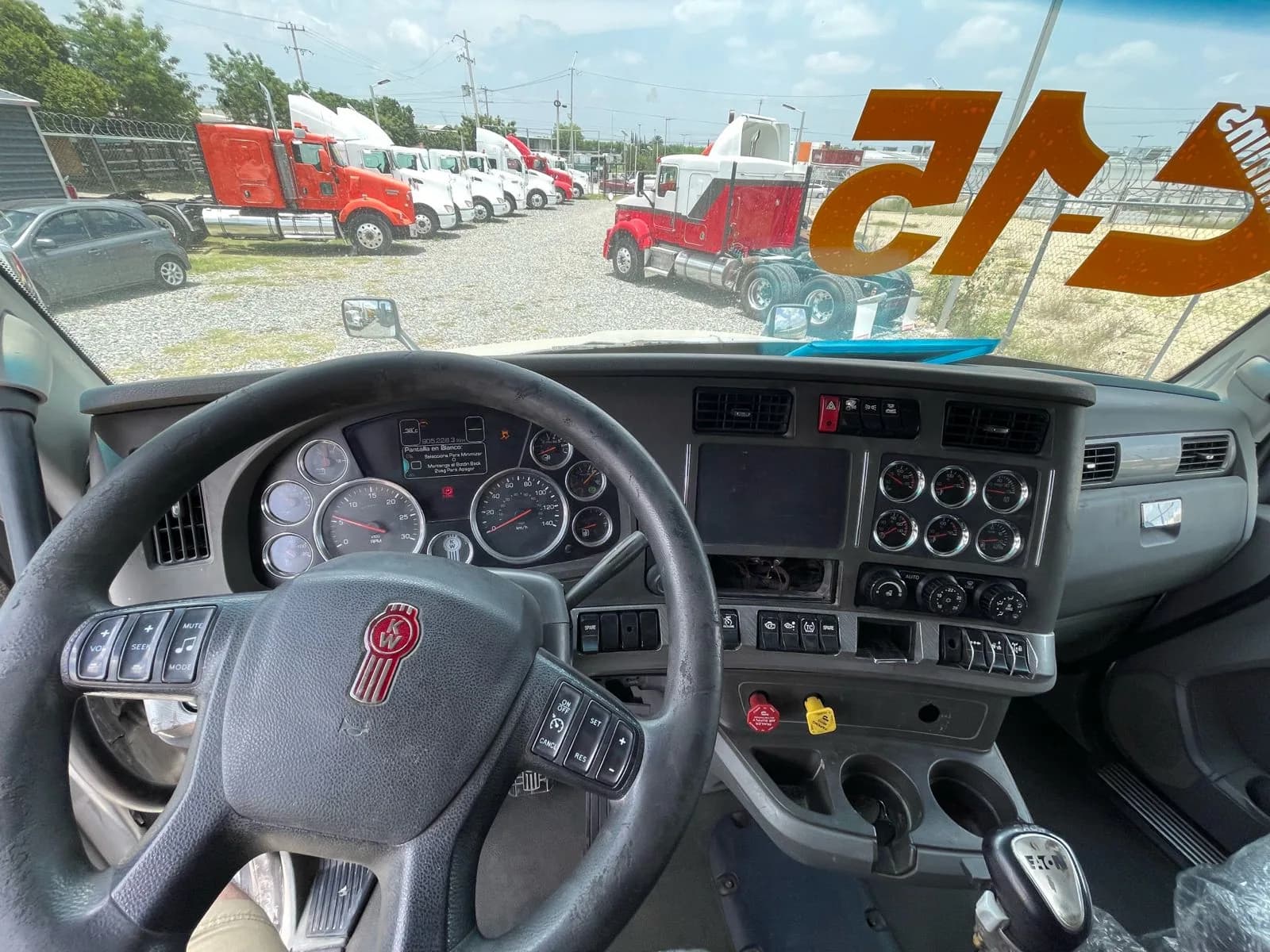 2015 Kenworth T680 Tractocamión 5ta rueda publicado en Expocamión — foto 3 de 10