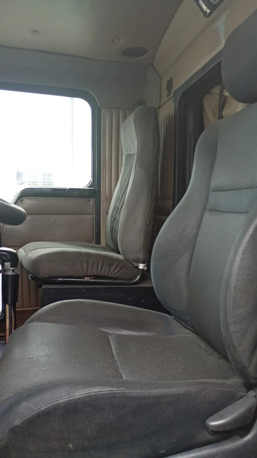 2007 Kenworth T600 Tractocamión 5ta rueda publicado en Expocamión — foto 3 de 7